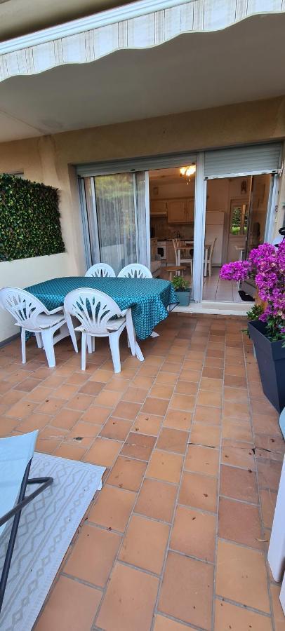 Le Tamaya Plage Charmant T2 En Rez De Jardin A 2 Pas D Une Belle Plage De Toutes Commodites Et Centre Ville Port Cavalaire-sur-Mer Exteriör bild